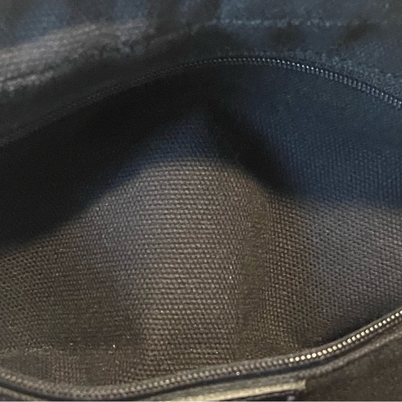 BURBERRY LONDON PRISTINE CONDITION!! π€β€οΈ NO CALL OUTS ON EXTERIOR & INTERIOR.. - Picture 11 of 12